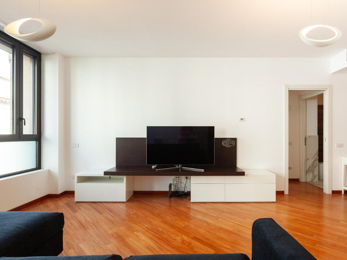 Easyhomes-Madonnina View Milaan Buitenkant foto